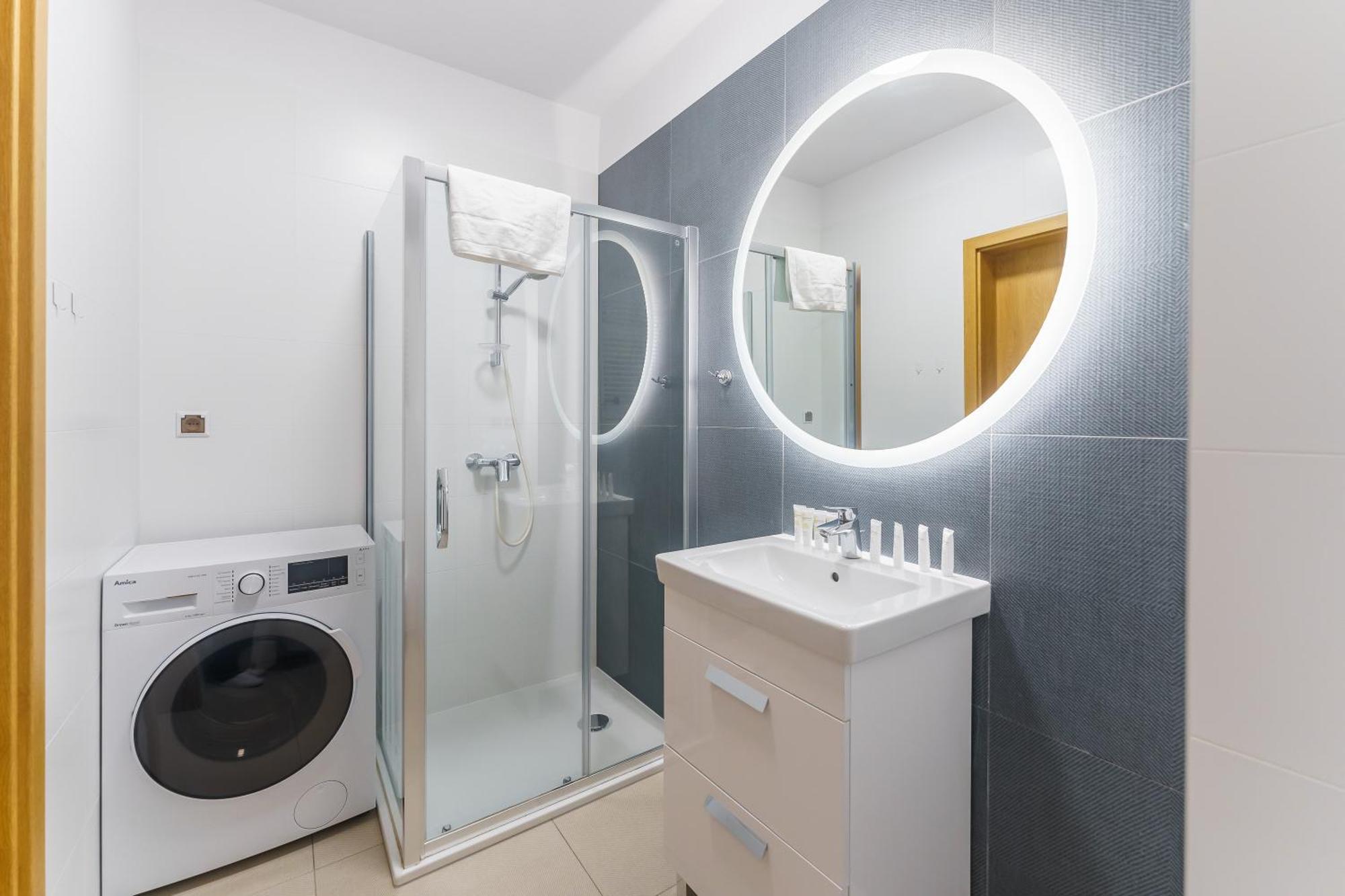 Aquamarina Prima Deluxe Studios With Sea View By Noclegi Renters Мендзиздрое Екстериор снимка