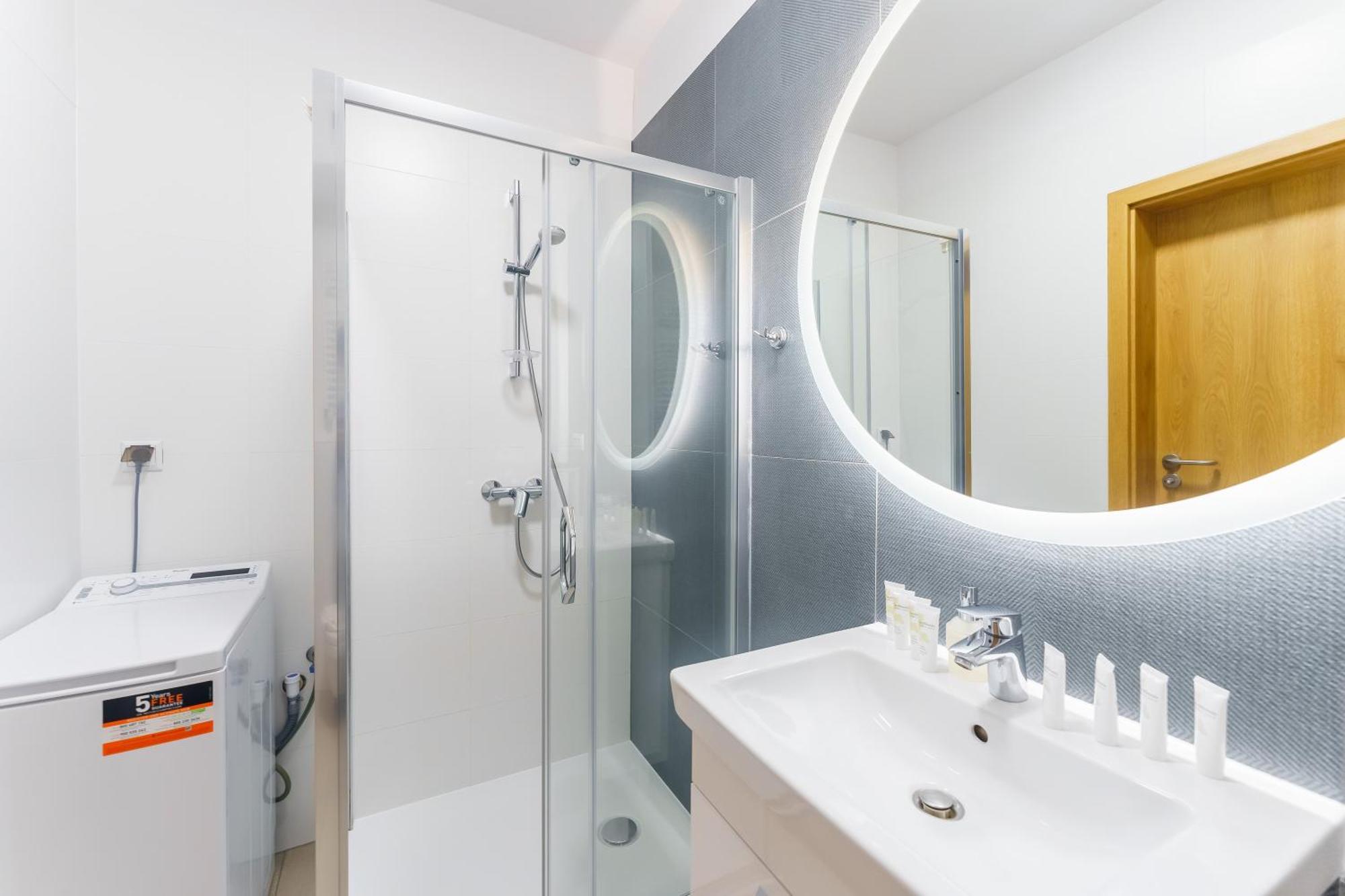 Aquamarina Prima Deluxe Studios With Sea View By Noclegi Renters Мендзиздрое Екстериор снимка