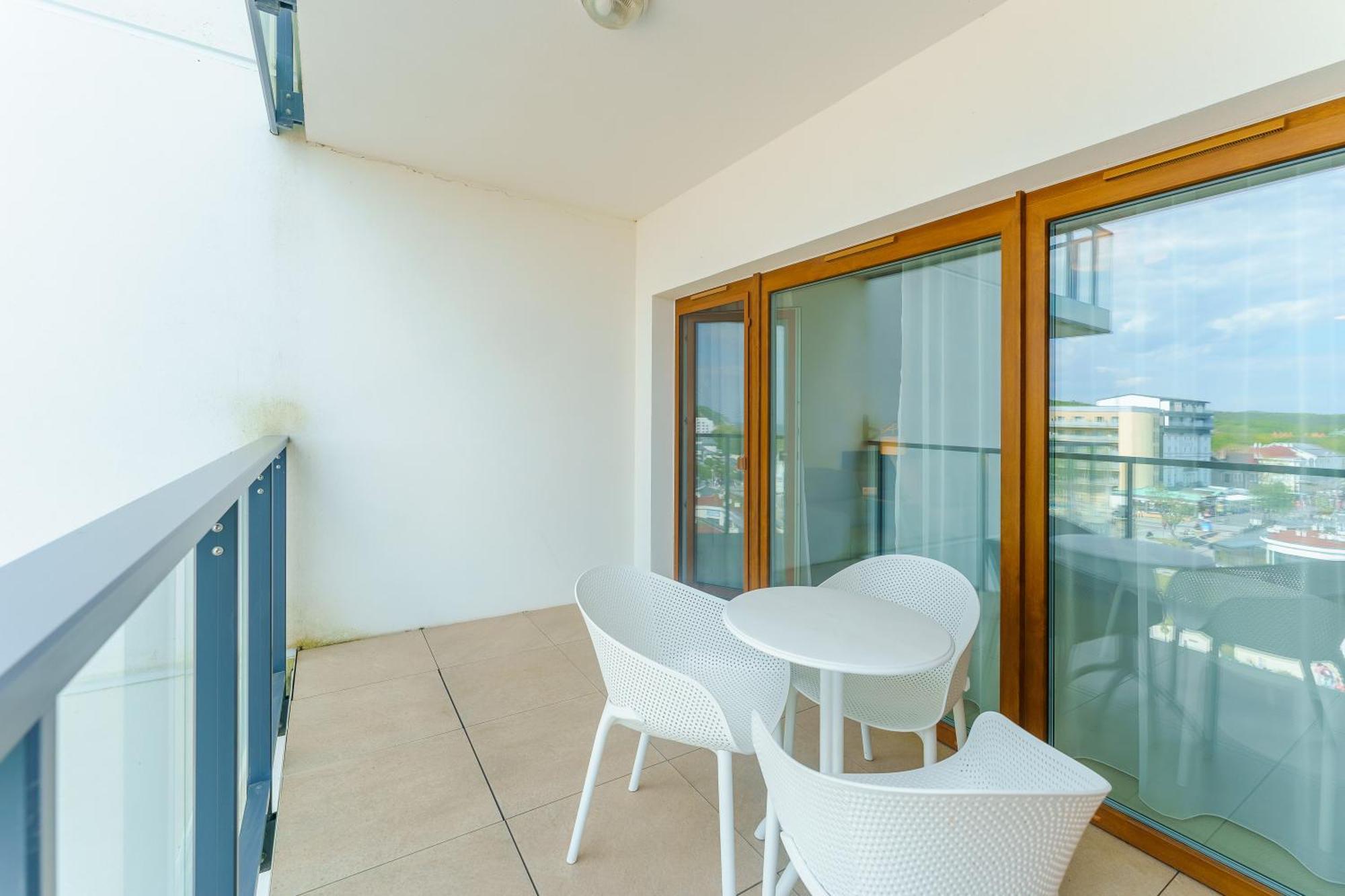 Aquamarina Prima Deluxe Studios With Sea View By Noclegi Renters Мендзиздрое Екстериор снимка