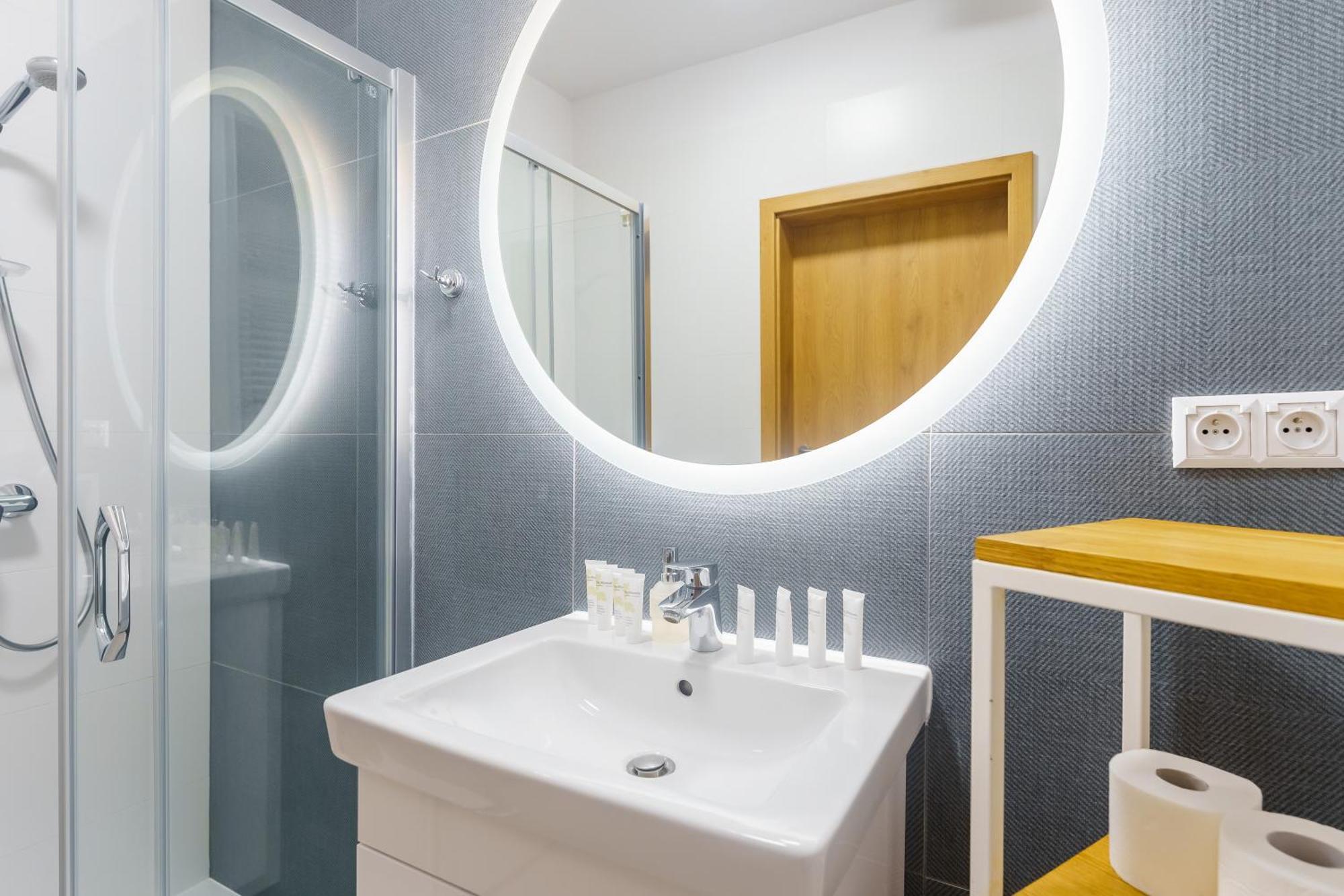 Aquamarina Prima Deluxe Studios With Sea View By Noclegi Renters Мендзиздрое Екстериор снимка