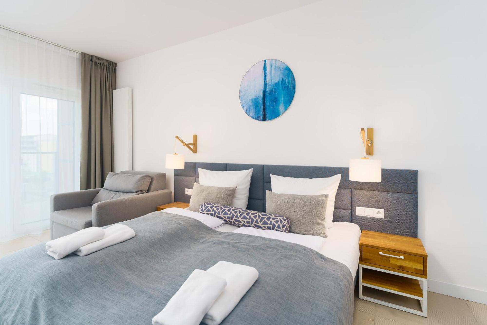 Aquamarina Prima Deluxe Studios With Sea View By Noclegi Renters Мендзиздрое Екстериор снимка
