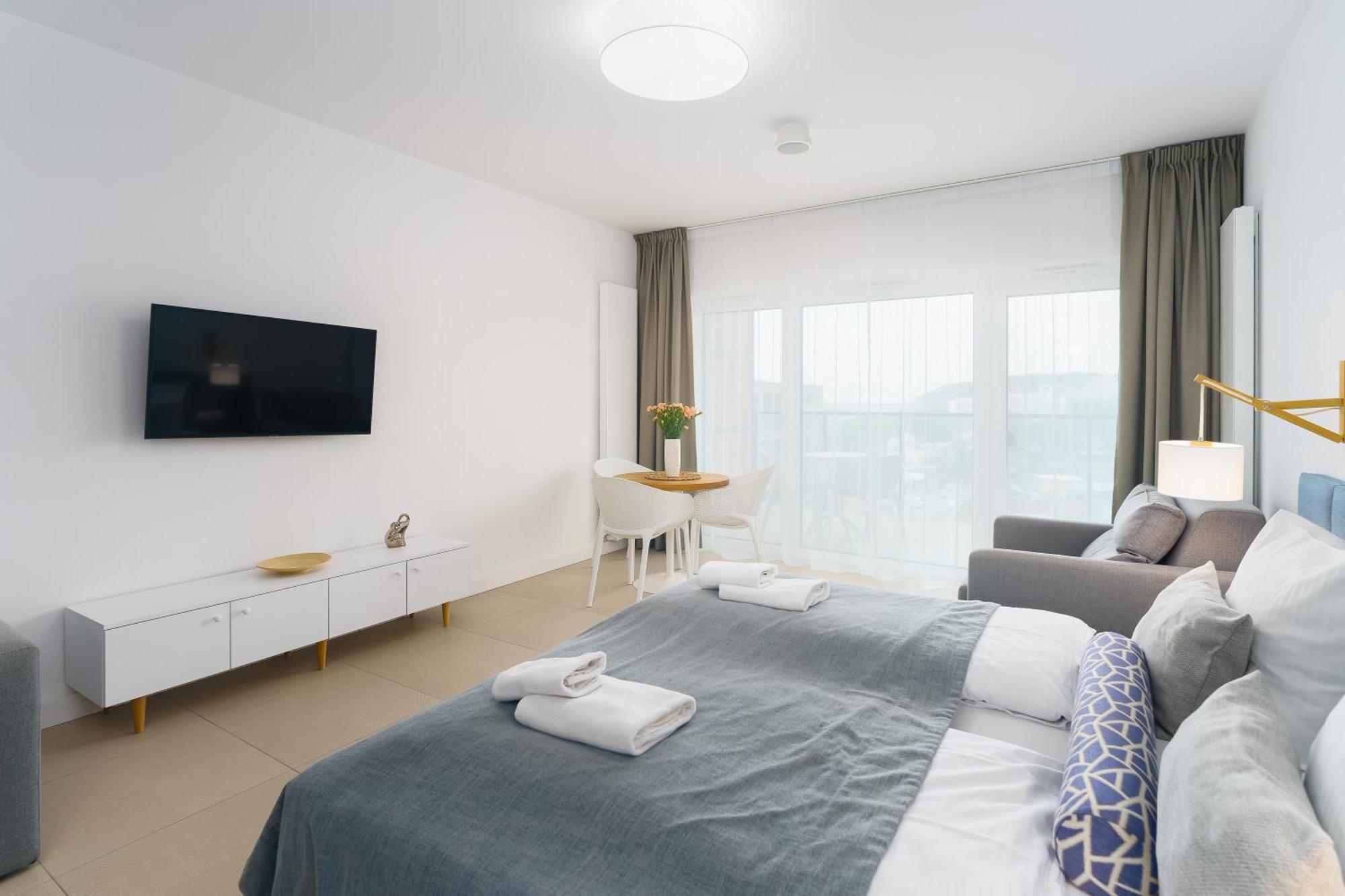Aquamarina Prima Deluxe Studios With Sea View By Noclegi Renters Мендзиздрое Екстериор снимка